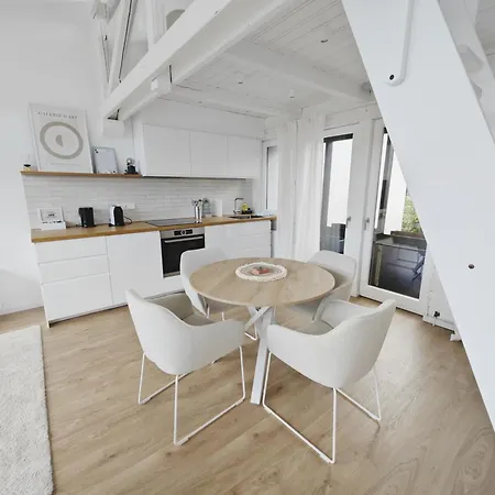 Ticasa Atelier-parkplatz-unique-flughafen-messe Apartment *